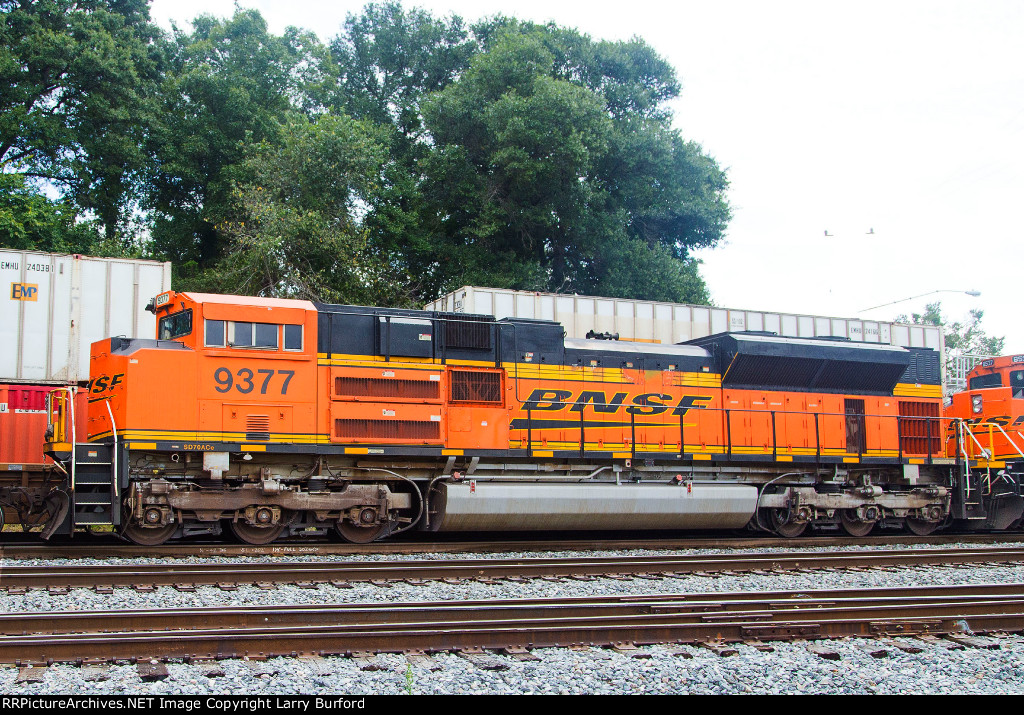 BNSF 9377